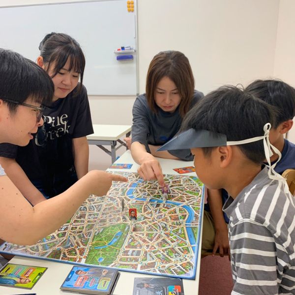 スコットランドヤードを遊んでいる様子